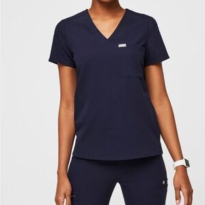 FIGS Catarina One-Pocket Scrub Top